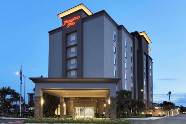 Hampton Inn By Hilton Fort Lauderdale Pompano Beach FL image 1